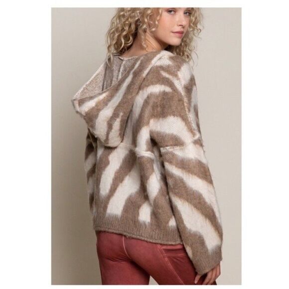 𝅺animal Print Hoodie Sweater - Picture 7 of 16